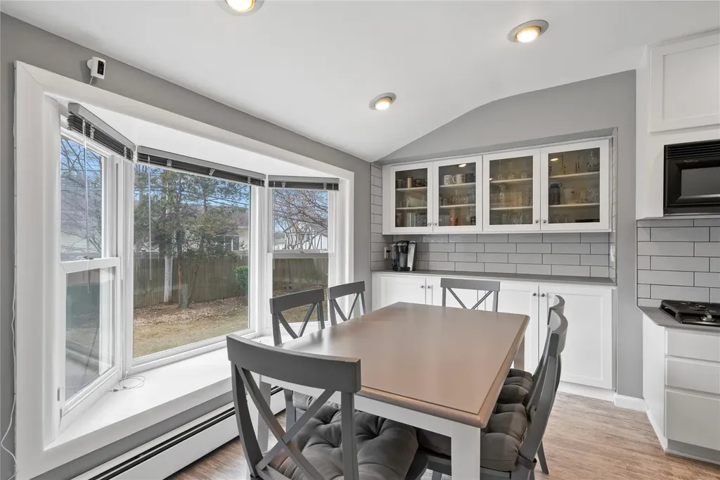 256 Forest Drive Jericho NY 11753
