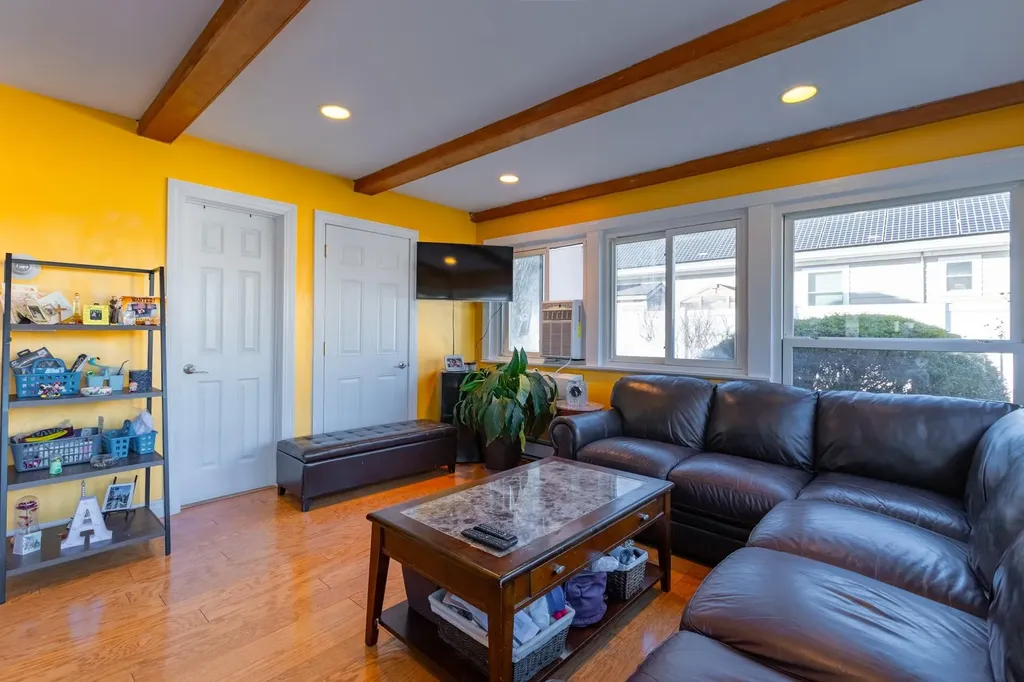 847 Aberdeen Road Bay Shore NY 11706