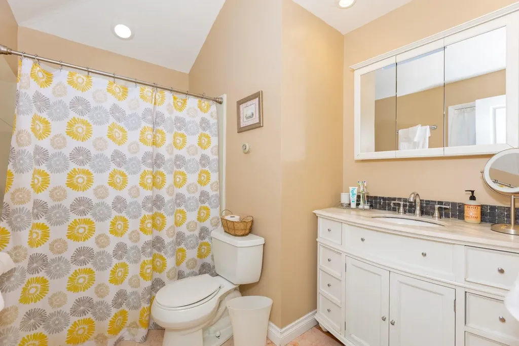 847 Aberdeen Road Bay Shore NY 11706