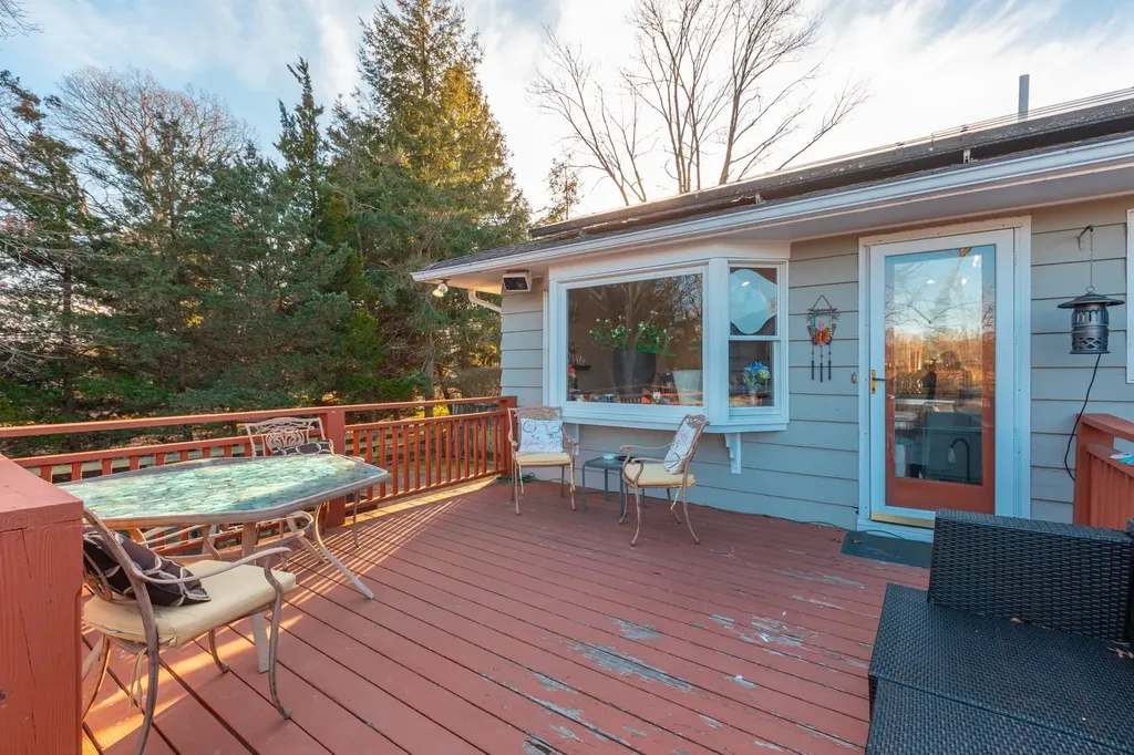 847 Aberdeen Road Bay Shore NY 11706