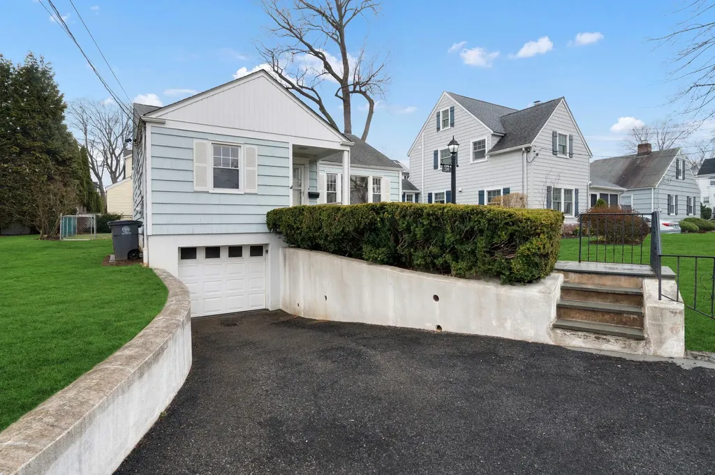 54 Hawthorne Street White Plains NY 10603