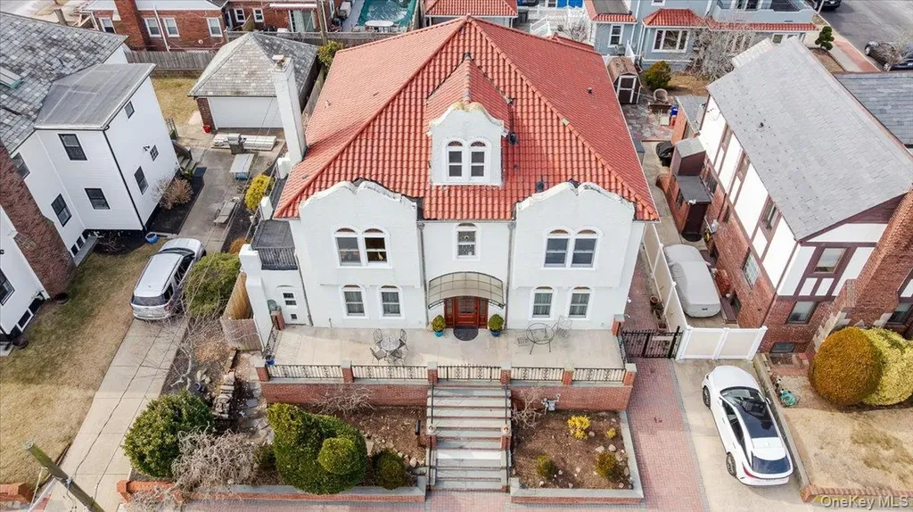 211 Laurelton Boulevard Long Beach NY 11561