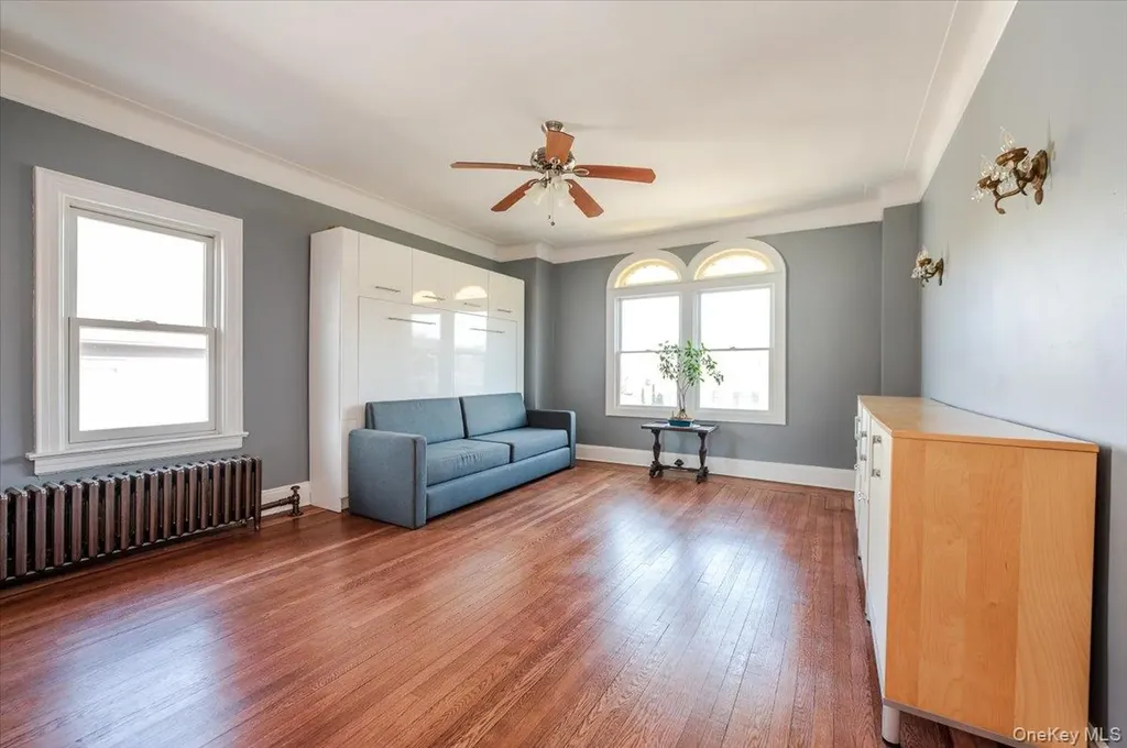 211 Laurelton Boulevard Long Beach NY 11561