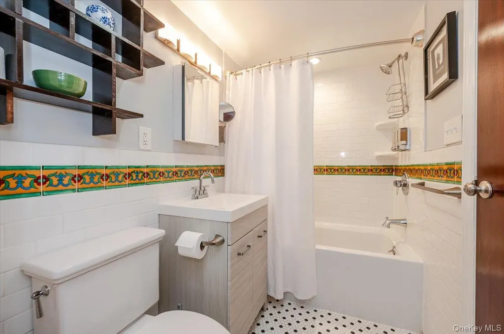 211 Laurelton Boulevard Long Beach NY 11561