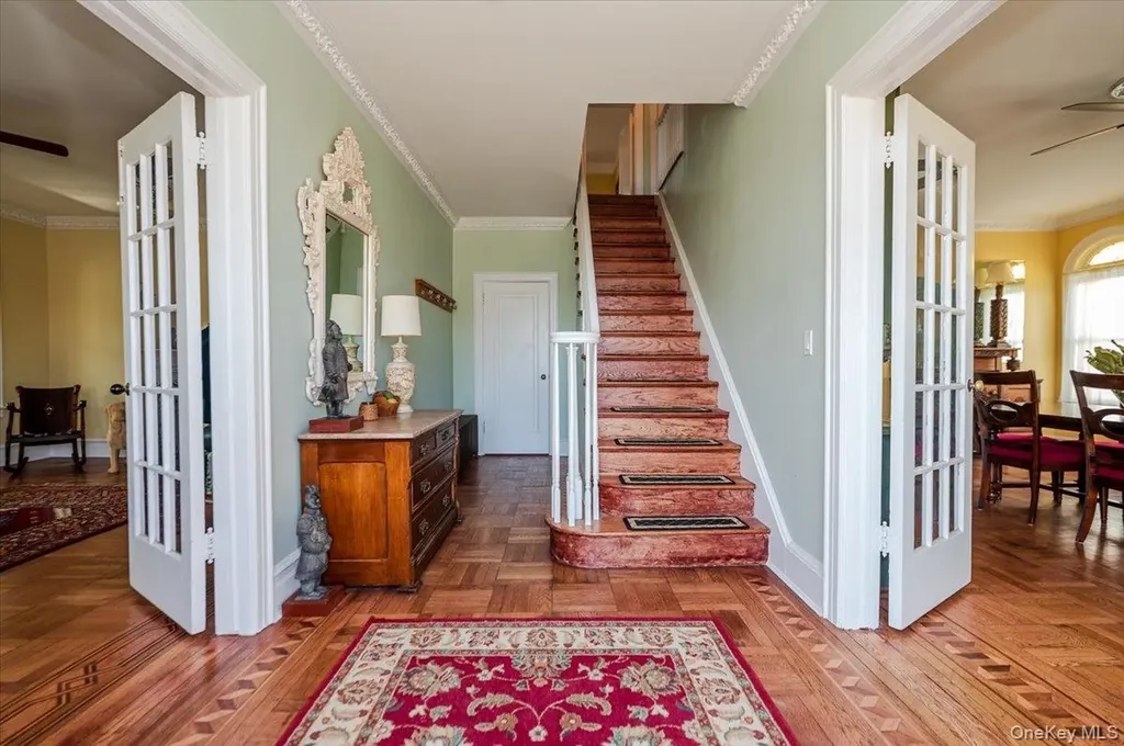 211 Laurelton Boulevard Long Beach NY 11561