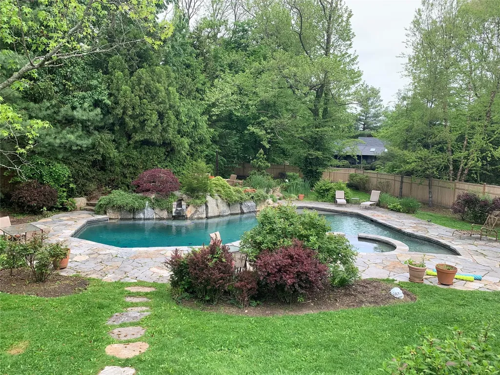 4 Morris Court Rye NY 10580