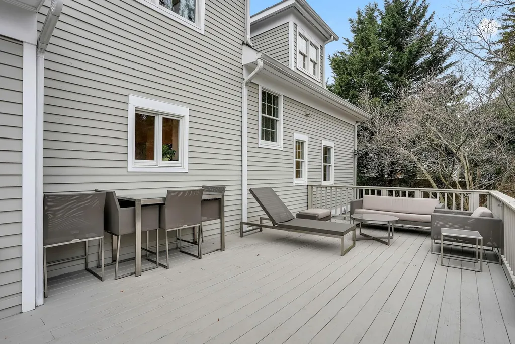 4 Morris Court Rye NY 10580