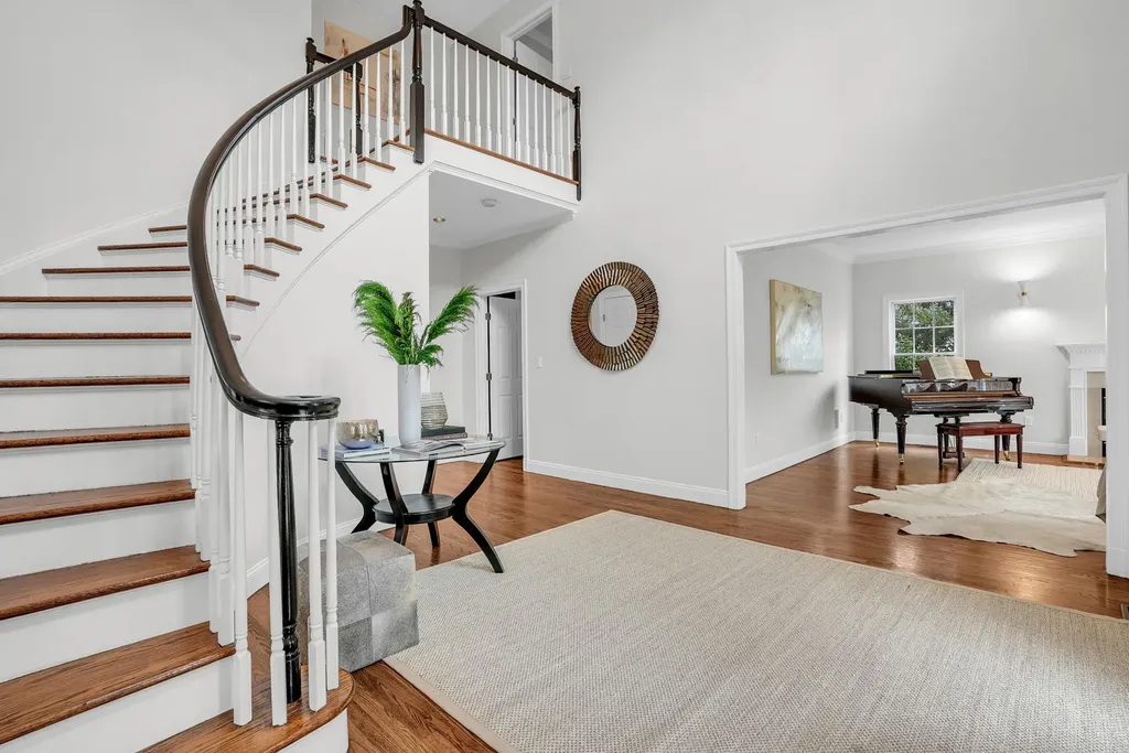 4 Morris Court Rye NY 10580