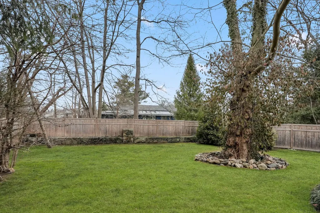 4 Morris Court Rye NY 10580