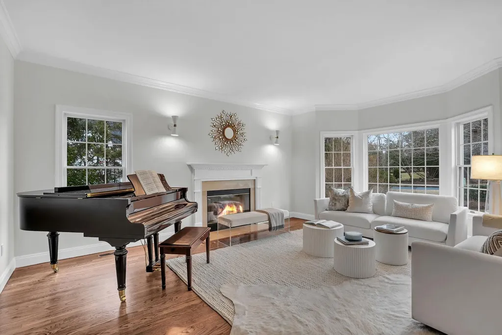 4 Morris Court Rye NY 10580