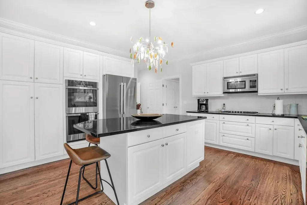 4 Morris Court Rye NY 10580