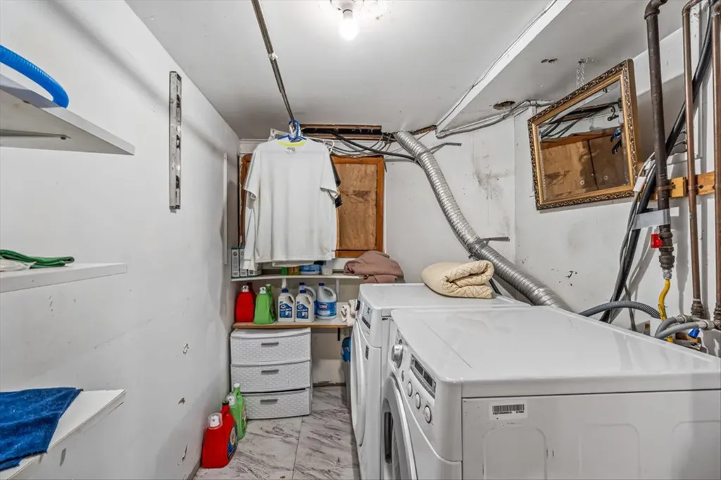 8060 88th Road Woodhaven NY 11421