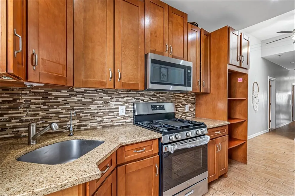 8060 88th Road Woodhaven NY 11421