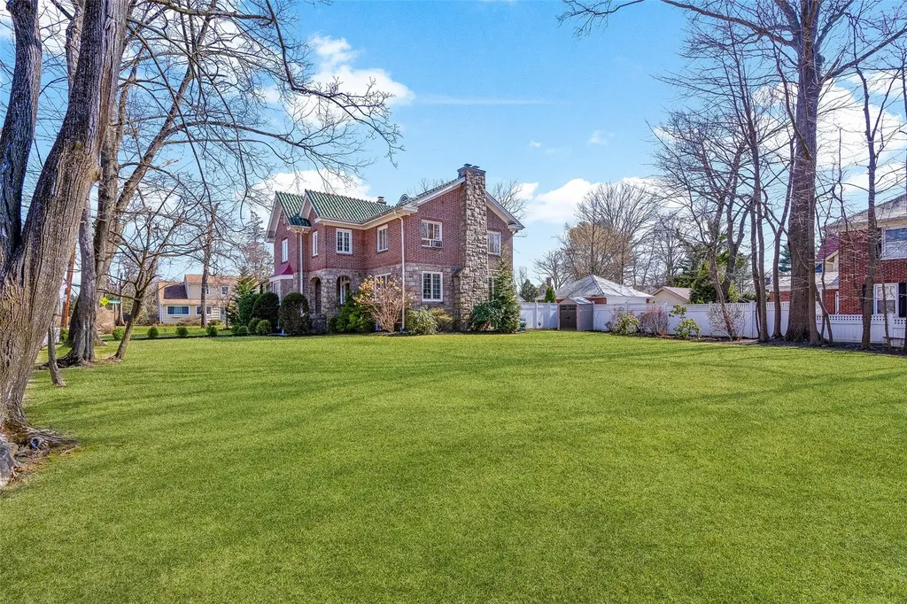 43 Cherry Avenue New Rochelle NY 10801