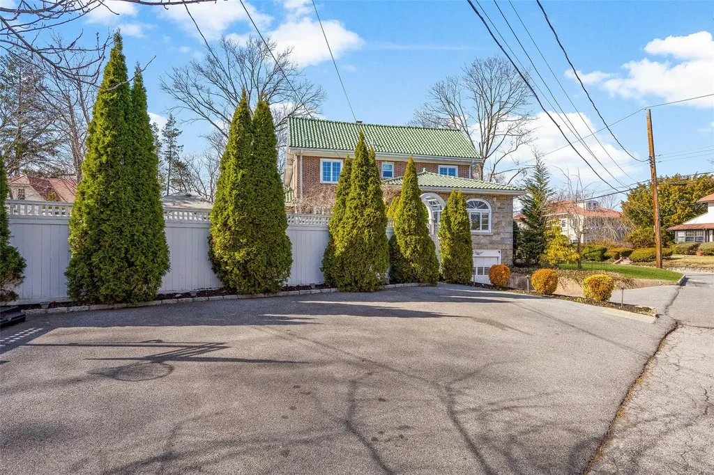 43 Cherry Avenue New Rochelle NY 10801
