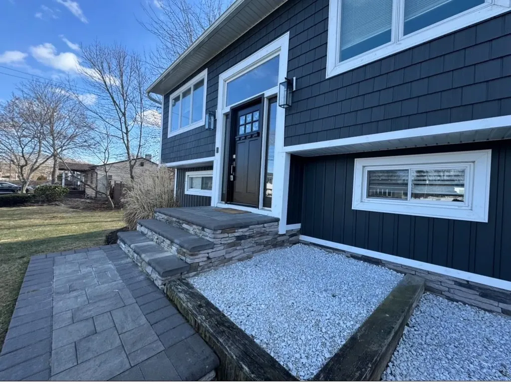 12 Fountain Avenue Brookhaven NY 11784