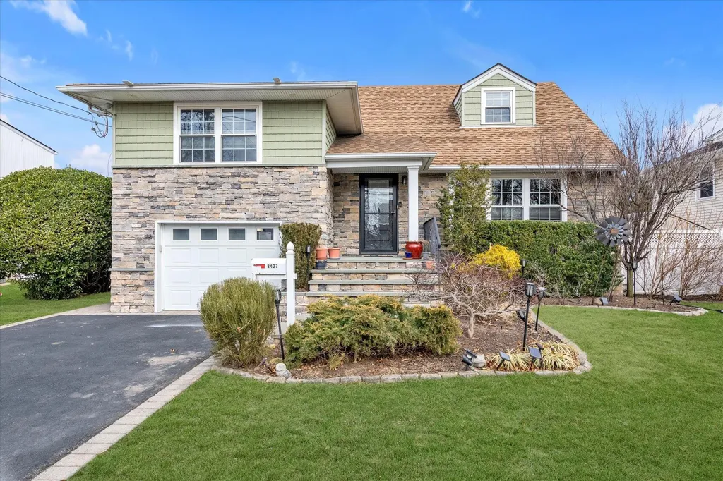 3427 5th Street Oceanside NY 11572