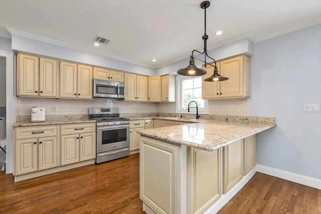 3427 5th Street Oceanside NY 11572