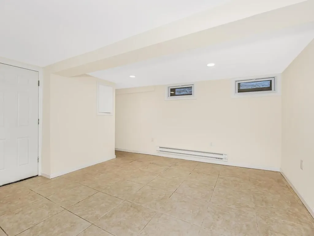 154 Summit Place Bronx NY 10463