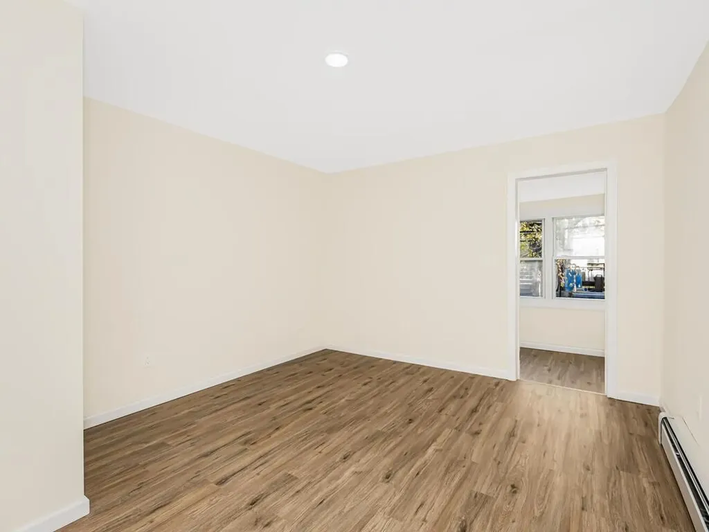 154 Summit Place Bronx NY 10463
