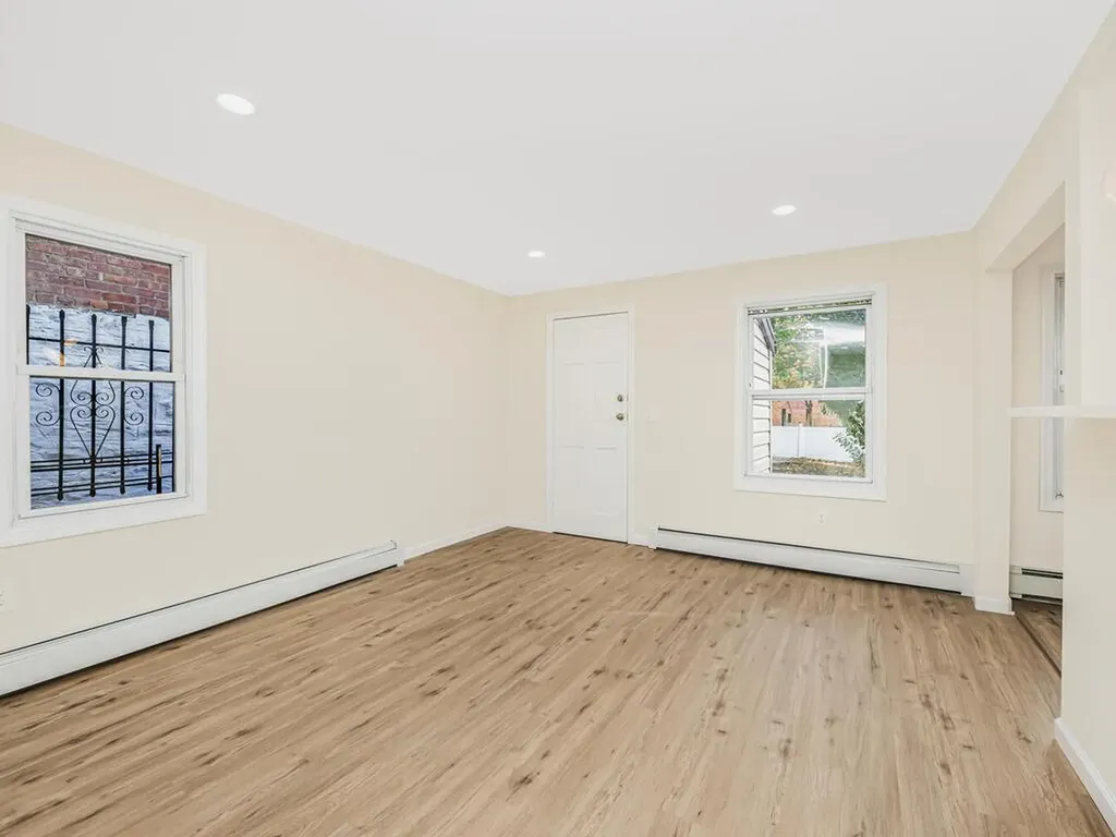 154 Summit Place Bronx NY 10463