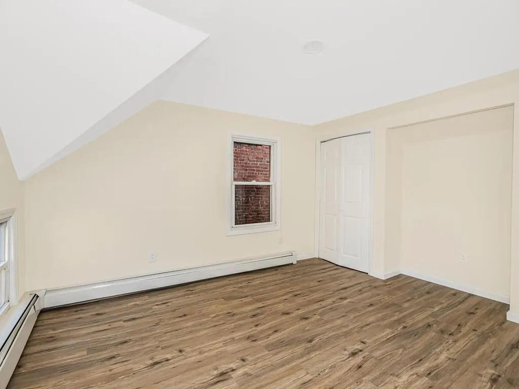 154 Summit Place Bronx NY 10463