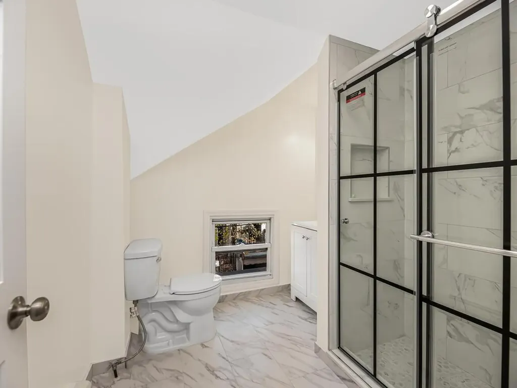 154 Summit Place Bronx NY 10463