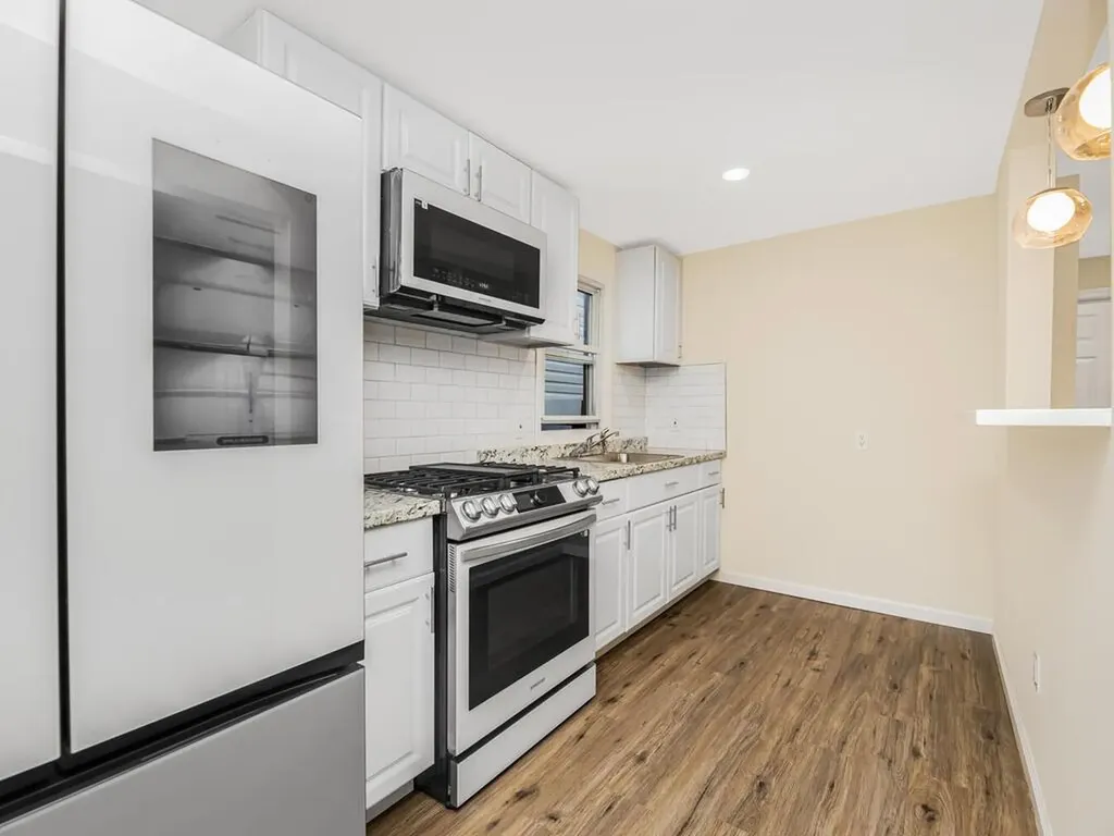 154 Summit Place Bronx NY 10463