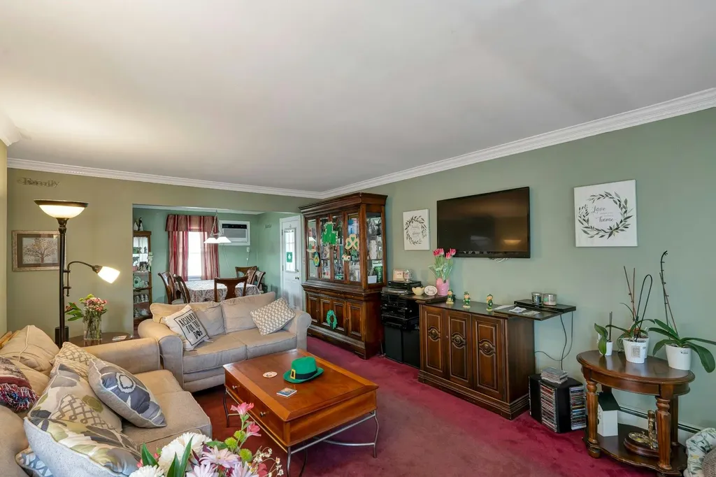 92 S Evergreen Drive Selden NY 11784