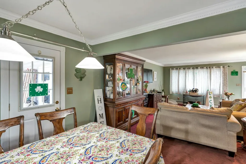 92 S Evergreen Drive Selden NY 11784