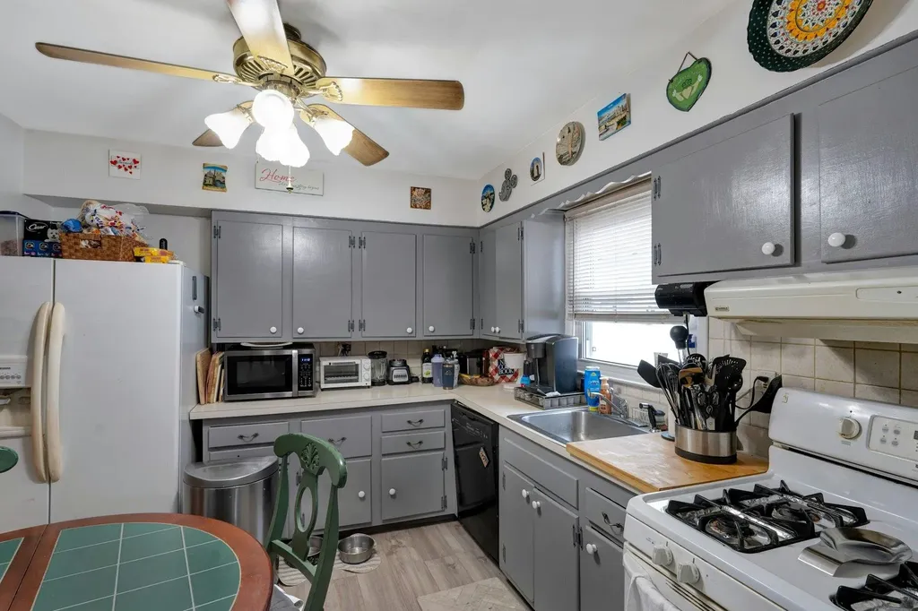 92 S Evergreen Drive Selden NY 11784