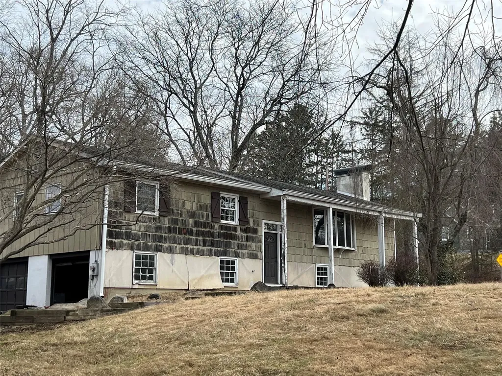 19 Organ Hill Road Poughkeepsie NY 12603