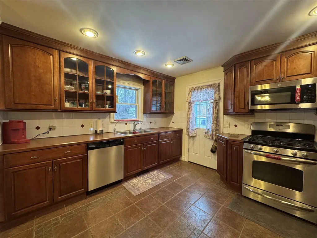 36 Belmont Avenue Middletown NY 10940