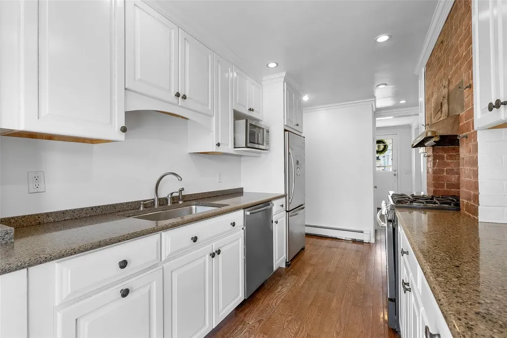 310 Beach Avenue Mamaroneck NY 10543