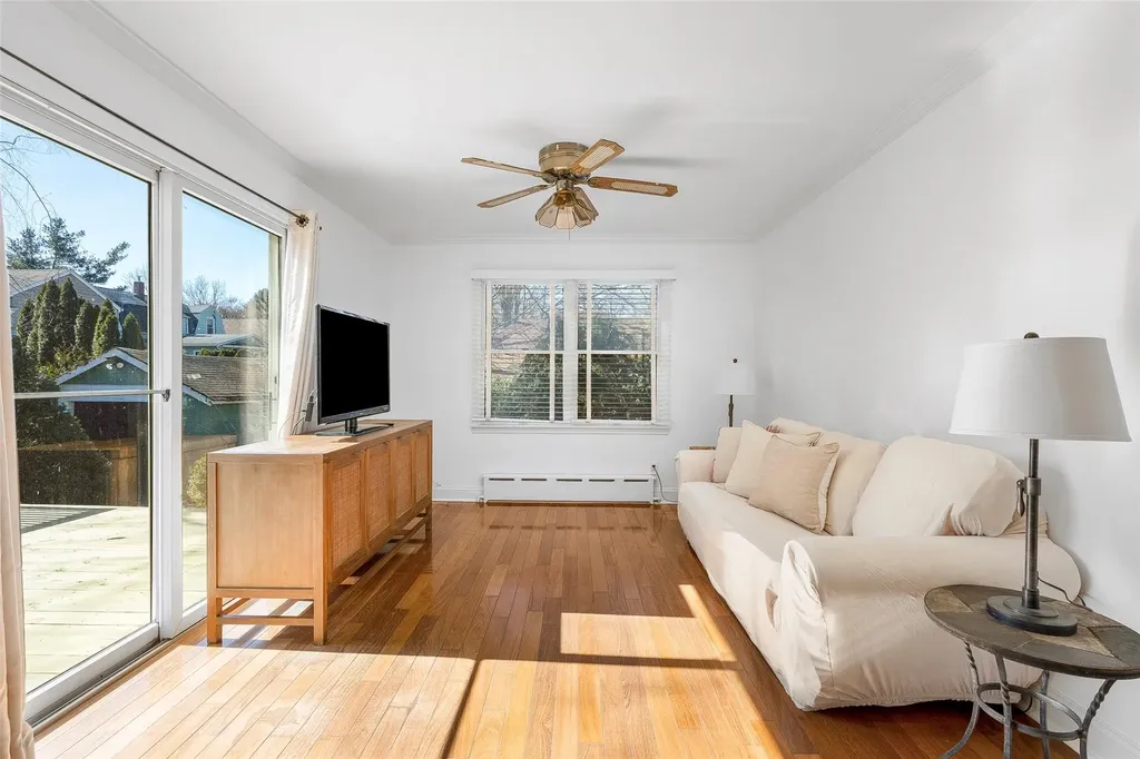 310 Beach Avenue Mamaroneck NY 10543