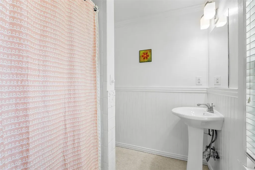 310 Beach Avenue Mamaroneck NY 10543