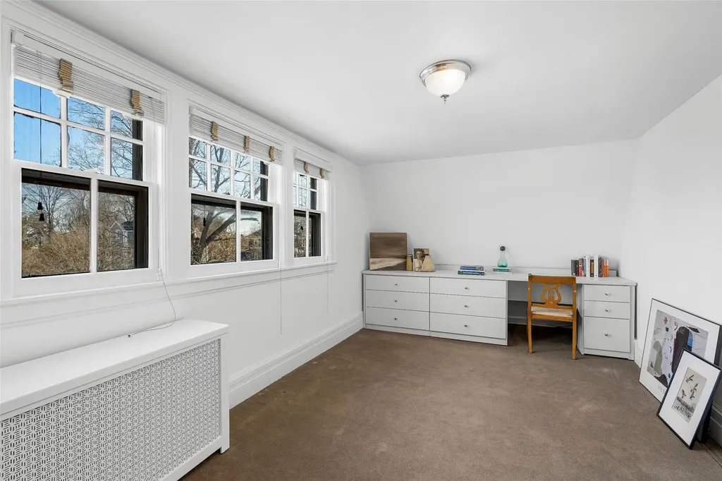 310 Beach Avenue Mamaroneck NY 10543