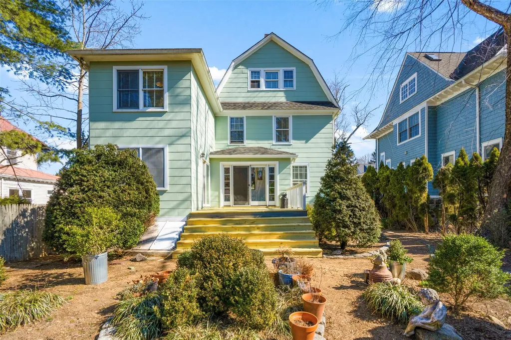 310 Beach Avenue Mamaroneck NY 10543