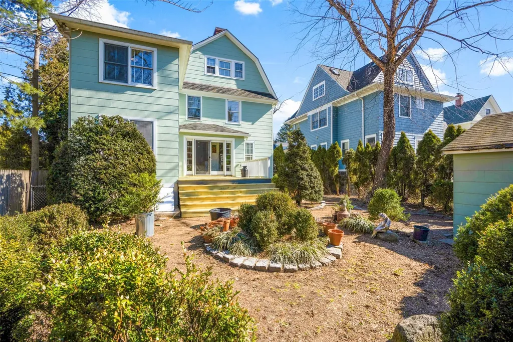 310 Beach Avenue Mamaroneck NY 10543
