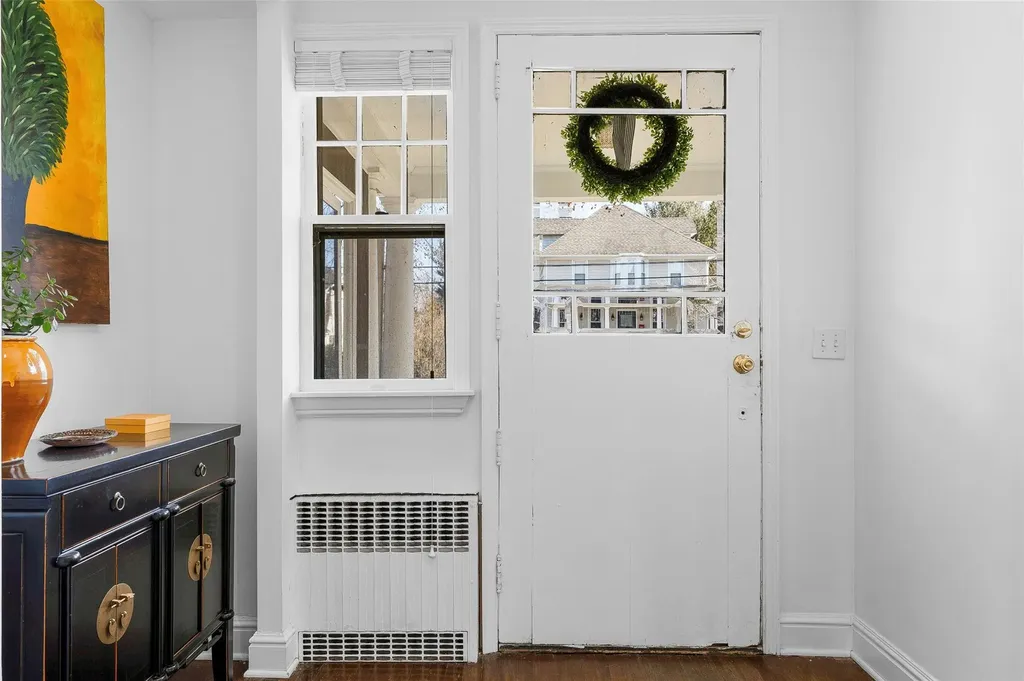 310 Beach Avenue Mamaroneck NY 10543