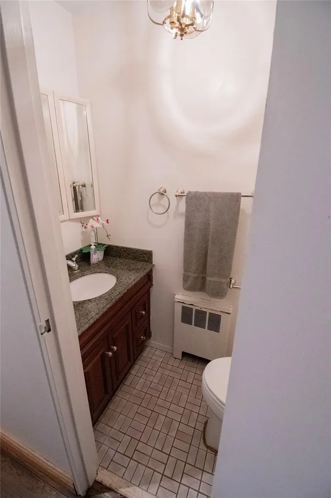752 Bonnie Drive Baldwin NY 11510