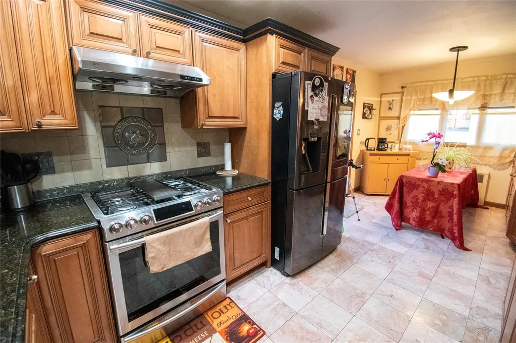 752 Bonnie Drive Baldwin NY 11510