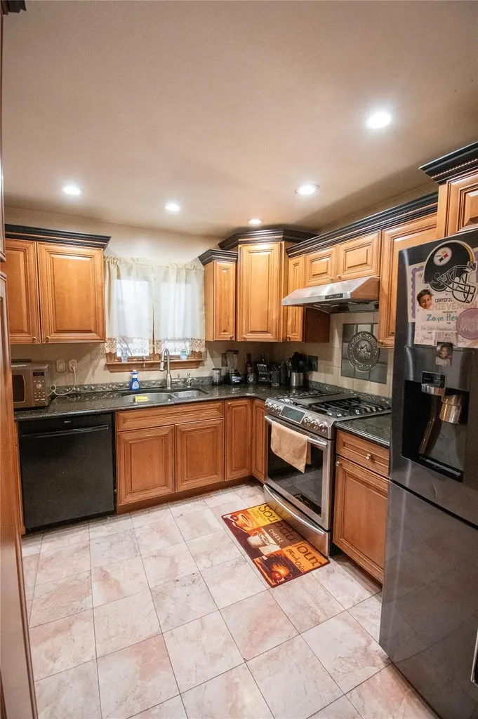752 Bonnie Drive Baldwin NY 11510
