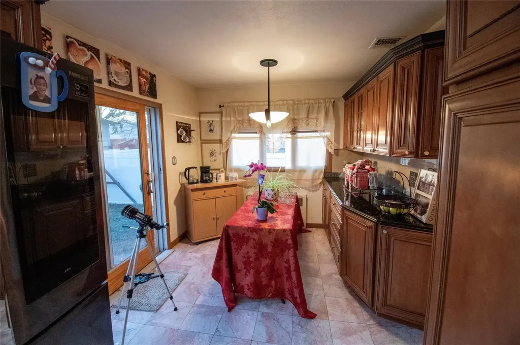 752 Bonnie Drive Baldwin NY 11510