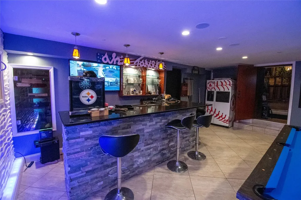 752 Bonnie Drive Baldwin NY 11510