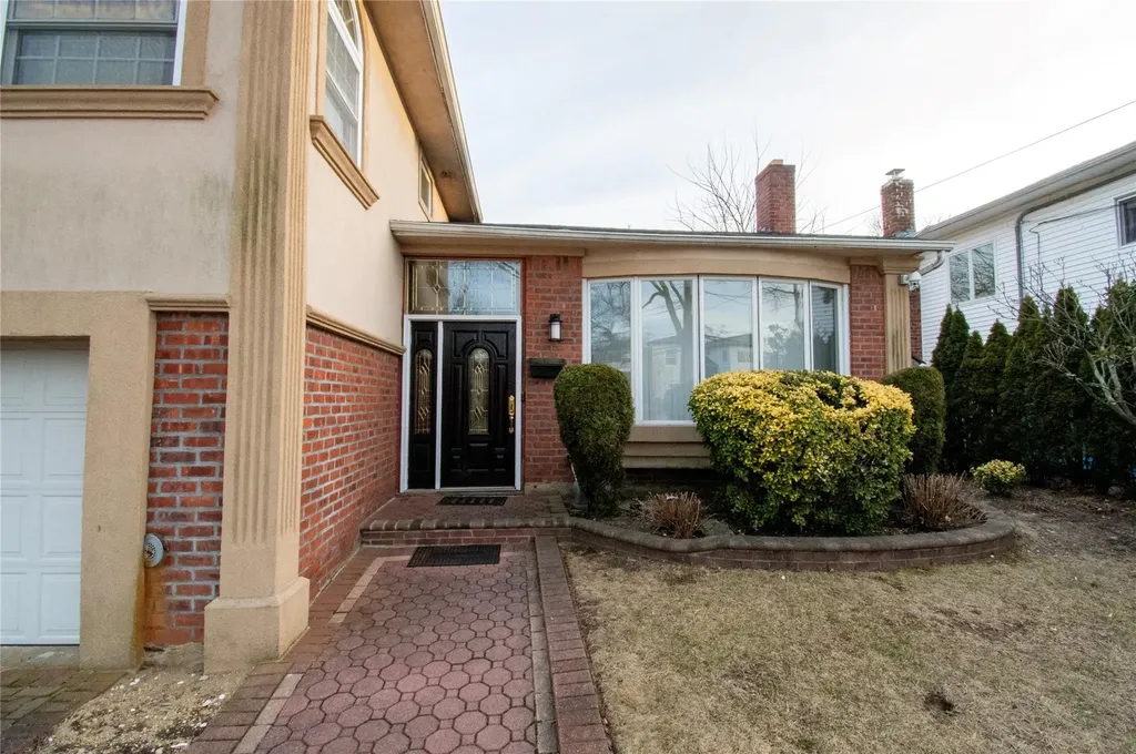 752 Bonnie Drive Baldwin NY 11510