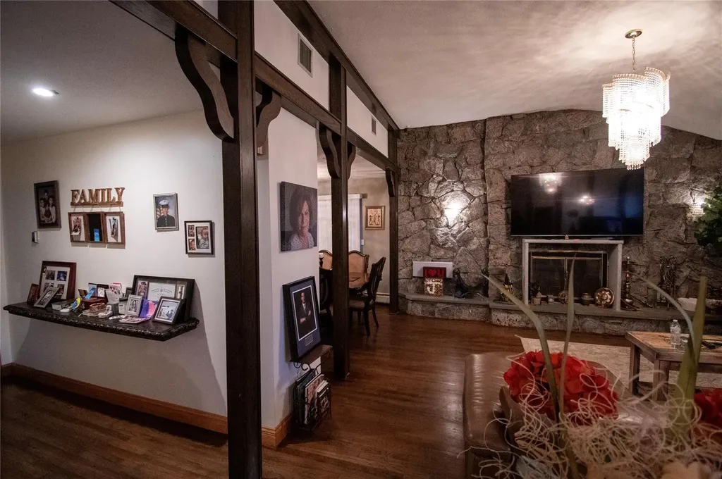 752 Bonnie Drive Baldwin NY 11510