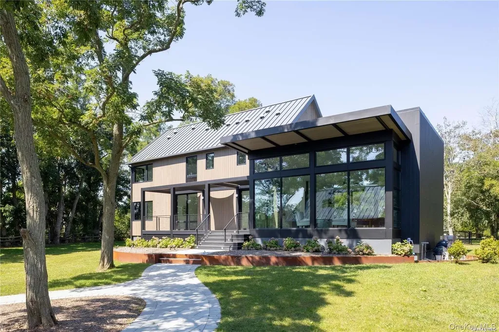 290 Windward Road Orient NY 11957