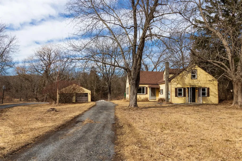 2925 Old Kings Road Catskill NY 12414