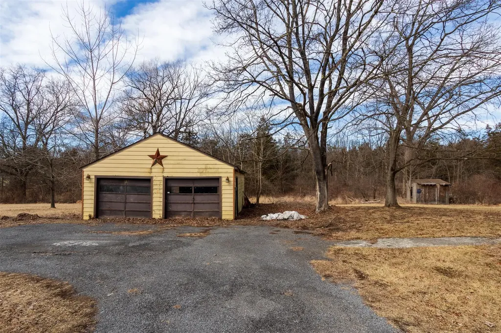 2925 Old Kings Road Catskill NY 12414